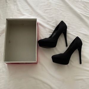 Women’s Black Xhilaration Heels 10